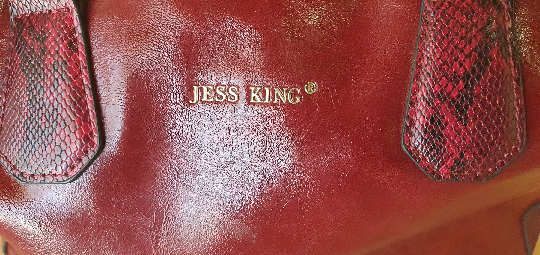 Maroon Jess King Classic Handbag with Gold Accents - Image 3