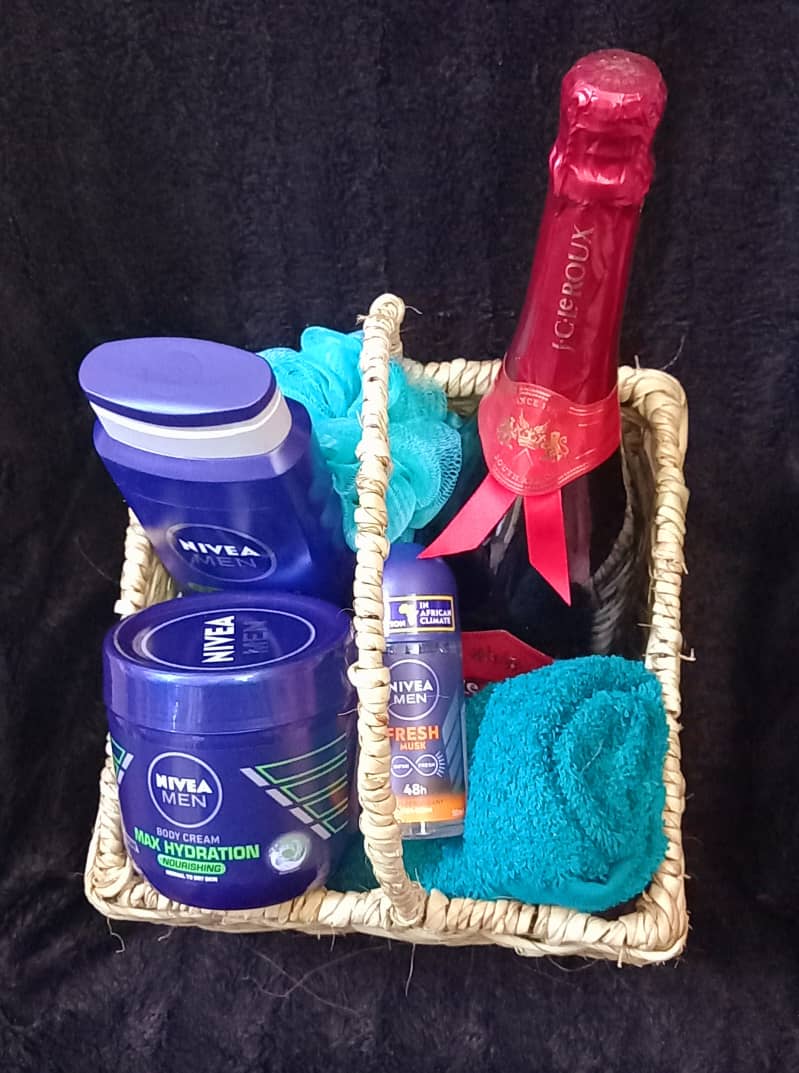 Indulgence Basket for Men - NIVEA & Wine Treat
